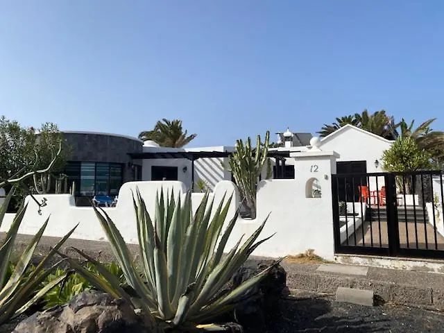 Los Ojos Charco del Palo Apartment